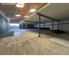 EN VENTA NAVE INDUSTRIAL EN EXELENTE UBICACIÓN EN MALAGA . 