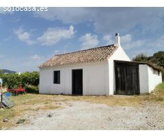 PARCELA DE MAS DE 7000M2 CON CASA DE CAMPO Y HUERTO