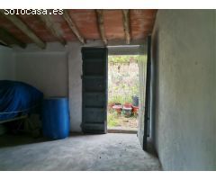 PARCELA DE MAS DE 7000M2 CON CASA DE CAMPO Y HUERTO