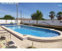 Villa en La Zenia, 130 m2, 3 dormitorios
