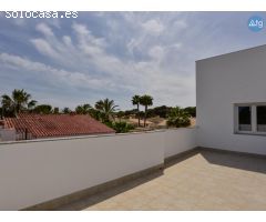 Villa en Cabo Roig, 5 dormitorios, 214 m2