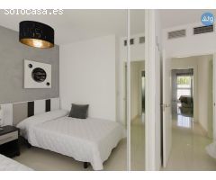 Bungalo cerca del lago en Torrevieja