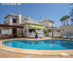 Villa en La Zenia, al mar 500 m