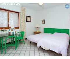Villa en Cabo Roig, 5 dormitorios, 196 m2