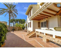 Villa en Dehesa de Campoamor, 4 dormitorios, 223 m2