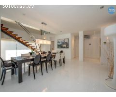 Villa en La Zenia, 4 dormitorios, 300 m2