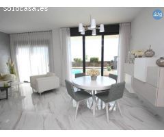 Bungalo en San Miguel de Salinas, al mar 8000 m