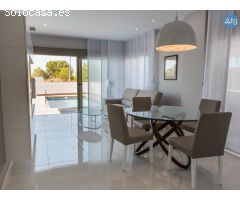 Villa en Torrevieja, área 115 m2