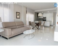 Villa en Torrevieja, área 115 m2