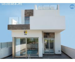 Villa en Torrevieja, área 115 m2
