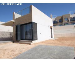 Casa en La Zenia, al mar 1000 m