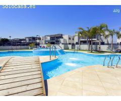 Adosado en Torrevieja, 2 dormitorios, 82 m2
