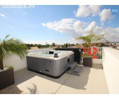 Villa en San Miguel de Salinas, 4 dormitorios