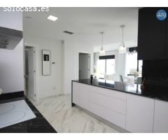 Villa en San Miguel de Salinas, 3 dormitorios, 92 m2