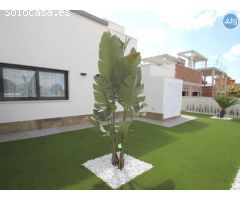 Villa en San Miguel de Salinas, área 92 m2
