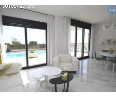 Villa en San Miguel de Salinas, área 92 m2