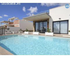 Villa en San Miguel de Salinas, área 92 m2