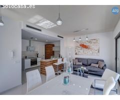 Villa en San Miguel de Salinas, 3 dormitorios, 195 m2