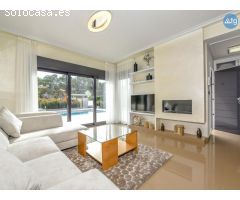 Villa en Orihuela, 197 m2