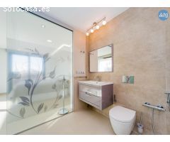 Villa en La Zenia, 4 dormitorios, 380 m2