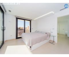 Villa en La Zenia, 4 dormitorios, 380 m2