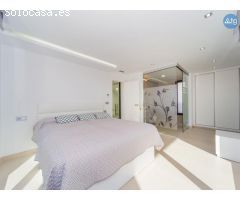 Villa en La Zenia, 4 dormitorios, 380 m2