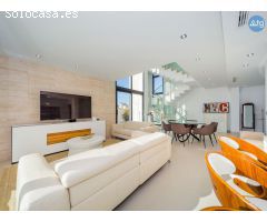 Villa en La Zenia, 4 dormitorios, 380 m2