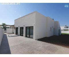 Villa en La Marina, 3 dormitorios