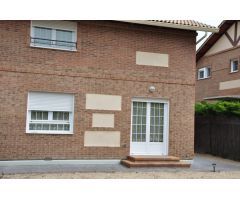 CHALET PAREADO EN VENTA URBANIZACIÓN CASASOLA