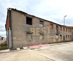 TERRENO URBANO CON EDIFICACIÓN, EN CARBONERO EL MAYOR (SEGOVIA)