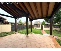 CHALET DE 4 DORMITORIOS, LISTO PARA ENTRAR A VIVIR, EN TORRECABALLEROS (SEGOVIA)