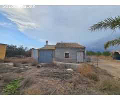 CASA CON TERRENO EN LAS PALAS