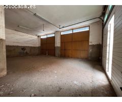 LOCAL COMERCIAL ESQUINERO DE 60M2 EN CALLE COLON DE CARLET