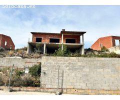 CHALET EN CONSTRUCCIÓN EN LA BESANA DE LENOVA