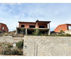 CHALET EN CONSTRUCCIÓN EN LA BESANA DE LENOVA