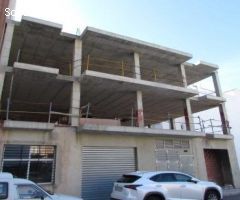 Edificio en construcción con 12 viviendas, garajes y trasteros en excelente ubicación