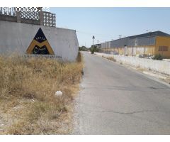 Suelo Rústico en Canals con dos naves y una vivienda