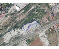 Suelo Rústico en Canals con dos naves y una vivienda