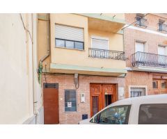 Casa adosada de segunda mano en Montroy, Valencia.