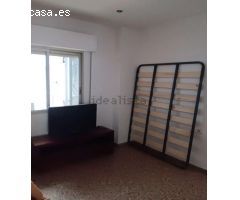Piso exterior con patio y plaza de aparcamiento