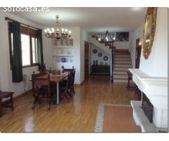 Chalet en Venta en Husillos, Palencia