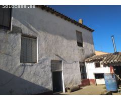 CASA EN PERALES