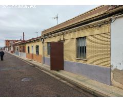 DISPONIBLE A LA VENTA CASA BAJA EN EL CRISTO (PALENCIA)