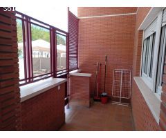 ¡Oportunidad única! Amplio apartamento en planta baja con terraza en Carrechiquilla