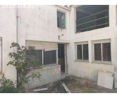 SE VENDE CASA PARA REFORMAR EN ZONA CRISTO