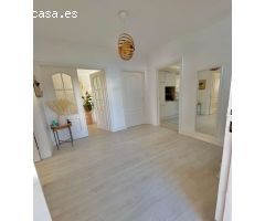 Larga temporada . Se alquila magnífica villa en zona de Playamar ( Torremolinos )