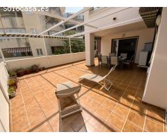 MEDIA TEMPORADA . SE ALQUILA DEL 1.9.24-30.6.25 BONITO APARTAMENTO EN 2ª LINEA DE PLAYA EN BENALMADE