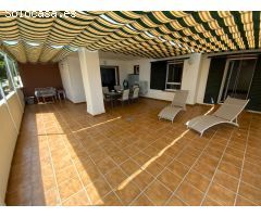 MEDIA TEMPORADA . SE ALQUILA DEL 1.9.24-30.6.25 BONITO APARTAMENTO EN 2ª LINEA DE PLAYA EN BENALMADE