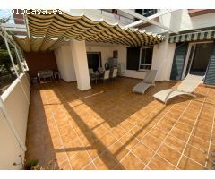 MEDIA TEMPORADA . SE ALQUILA DEL 1.9.24-30.6.25 BONITO APARTAMENTO EN 2ª LINEA DE PLAYA EN BENALMADE