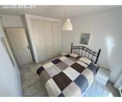 MEDIA TEMPORADA . SE ALQUILA DEL 1.9.24-30.6.25 BONITO APARTAMENTO EN 2ª LINEA DE PLAYA EN BENALMADE